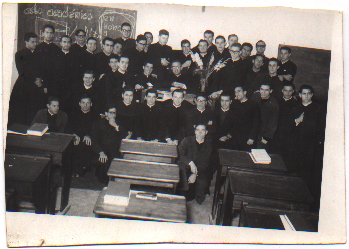 Seminario Mayor
Clase de Metafísica con Mons. Derisi